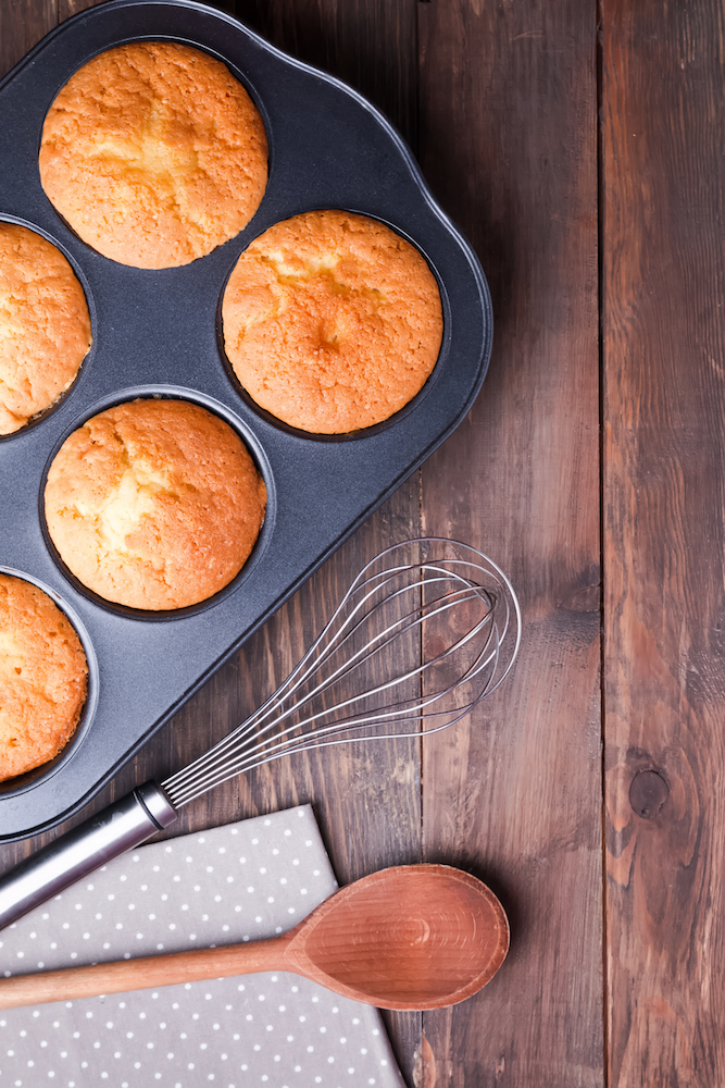 قالبهای سیلیکونی یا فلزی: کدام بهتر برای شیرینیپزی است