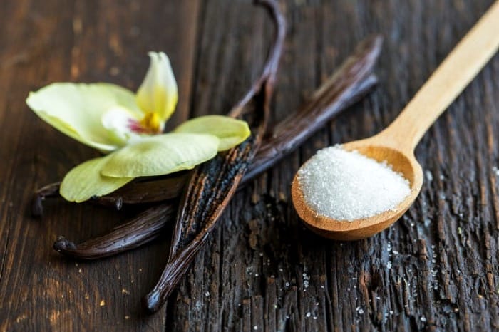 تاثیر وانیل بر طعم دسر و کیک